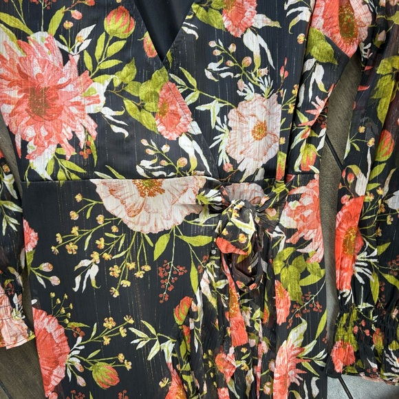 LC Lauren Conrad Floral High-Low Hem Faux-wrap Long Sleeve Maxi Dress Size M - Picture 9 of 10